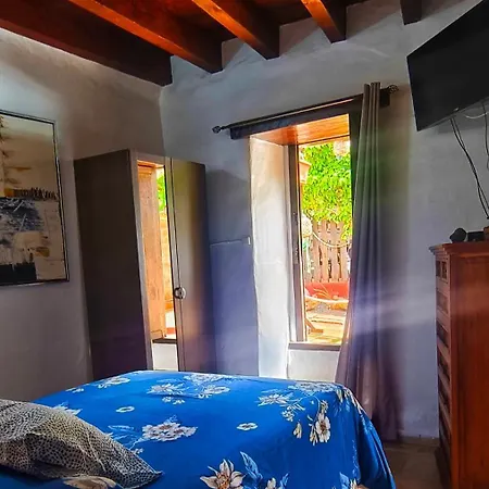 Lucia - El Pequeno Eden Apartamento